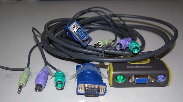 Picture of IOGEAR 2 port KVM switcher